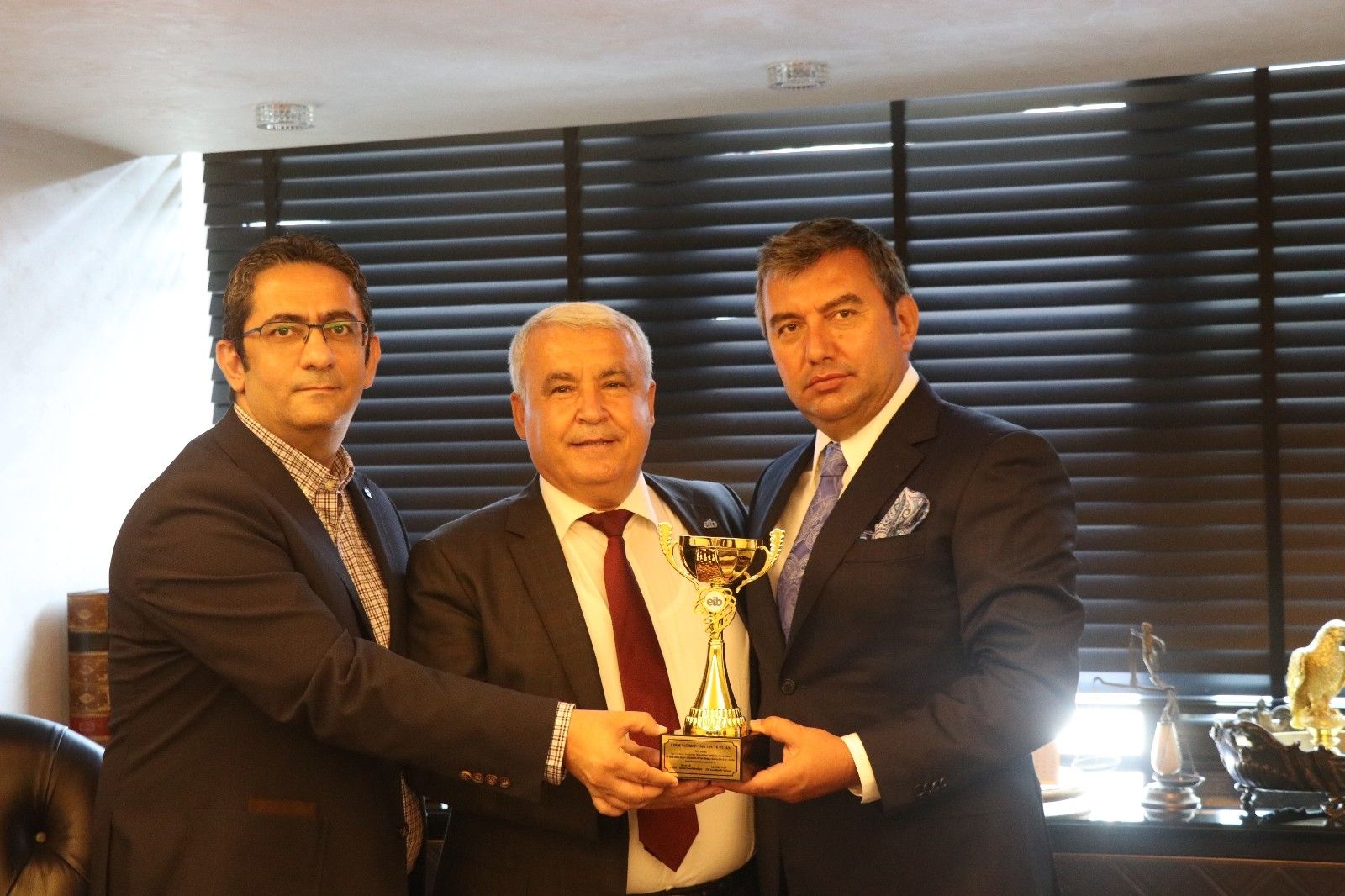 En çok ihracat gerçekleştiren 3 firmaya ödül