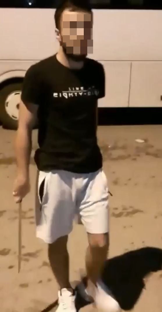 Kadın Kolları Başkanı'na palalı saldırı