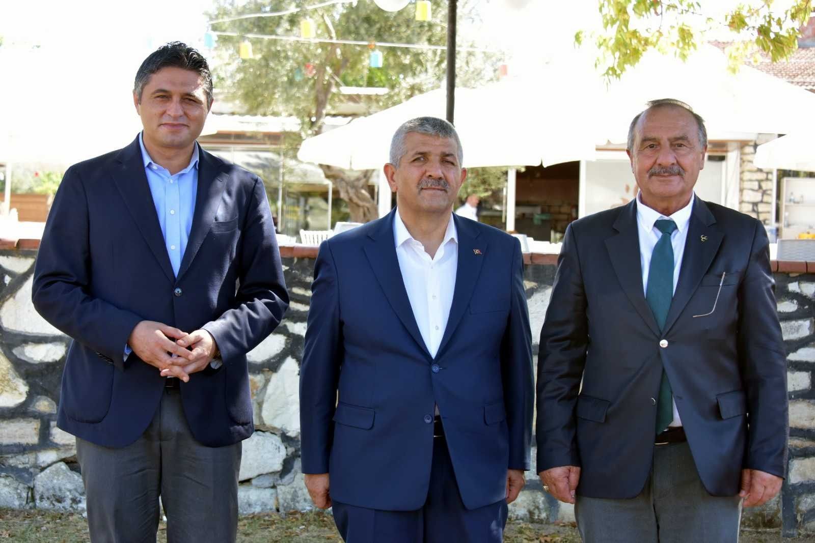 MHP Aliağa İlçe Başkanlığı kahvaltıda önemli mesajlar verdi