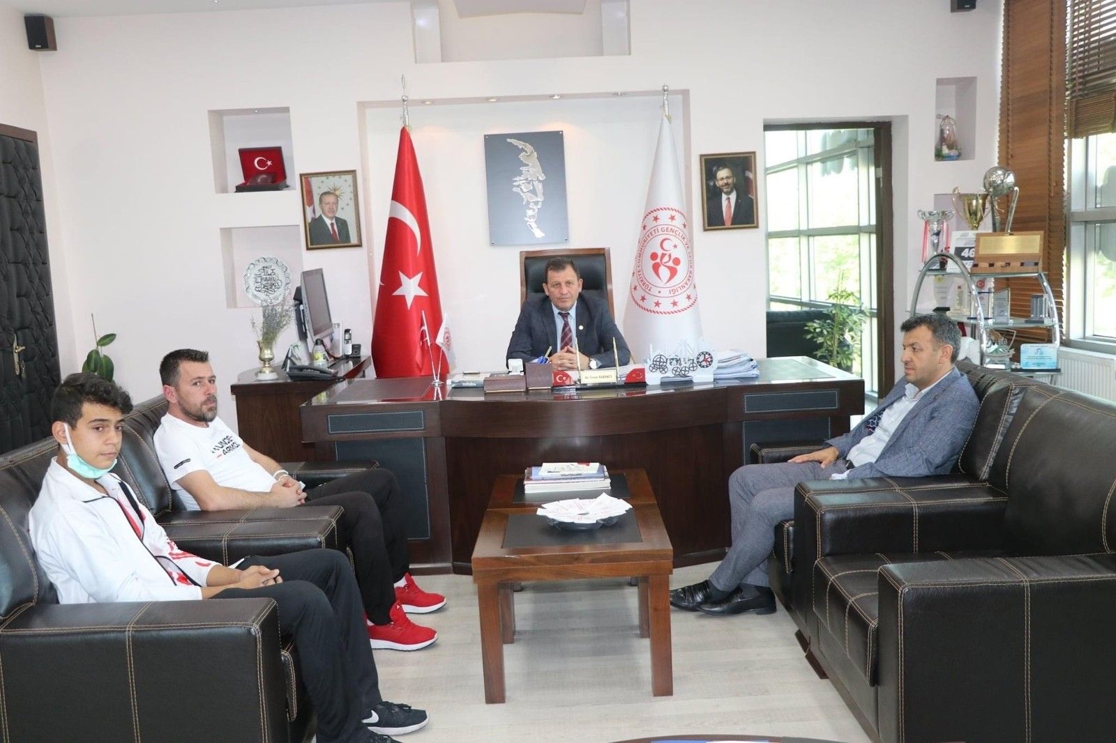 Polonya'dan dönen Özbey Çetin altın madalya sözü verdi