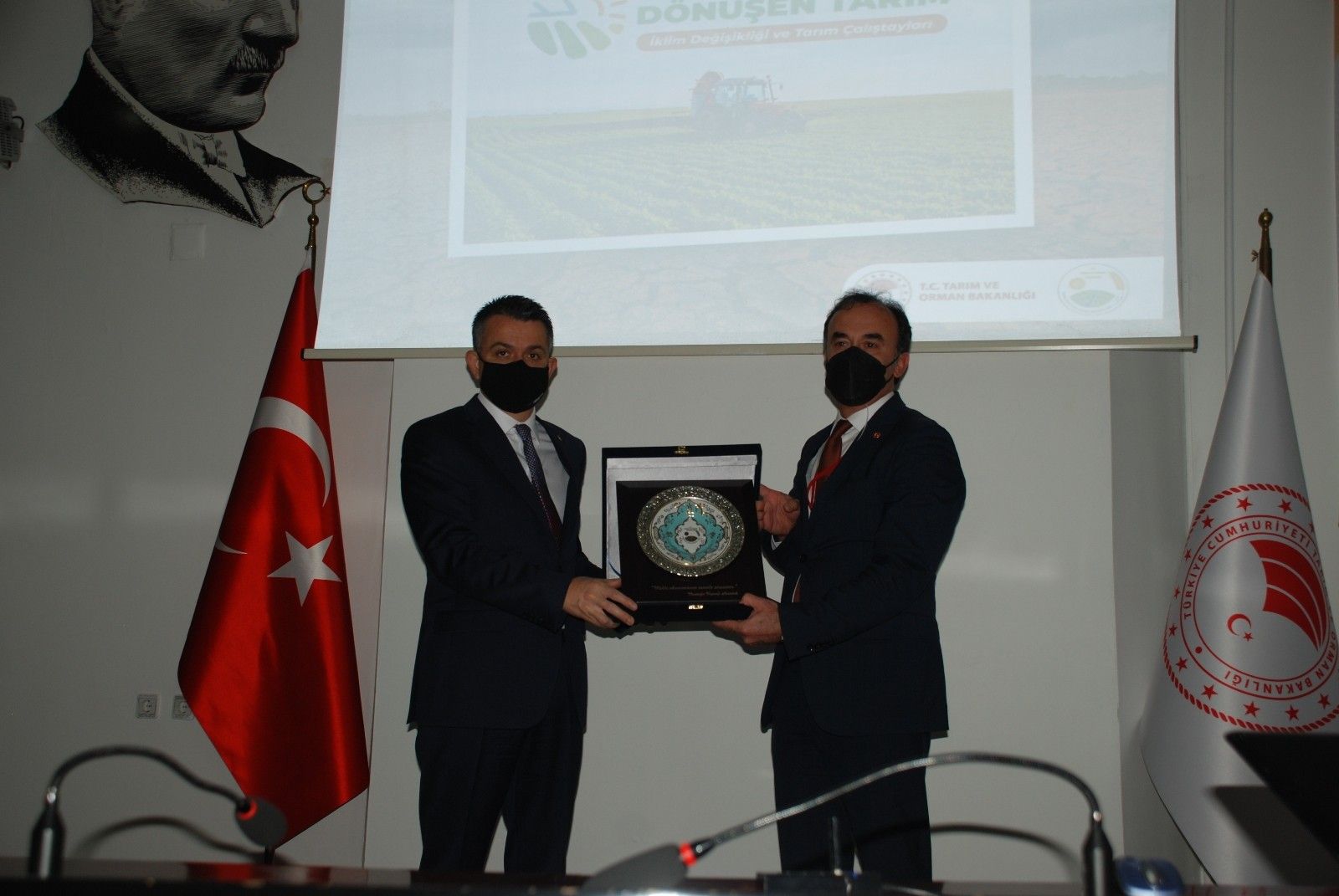 Yanan alanlar için 252 milyon fidan
