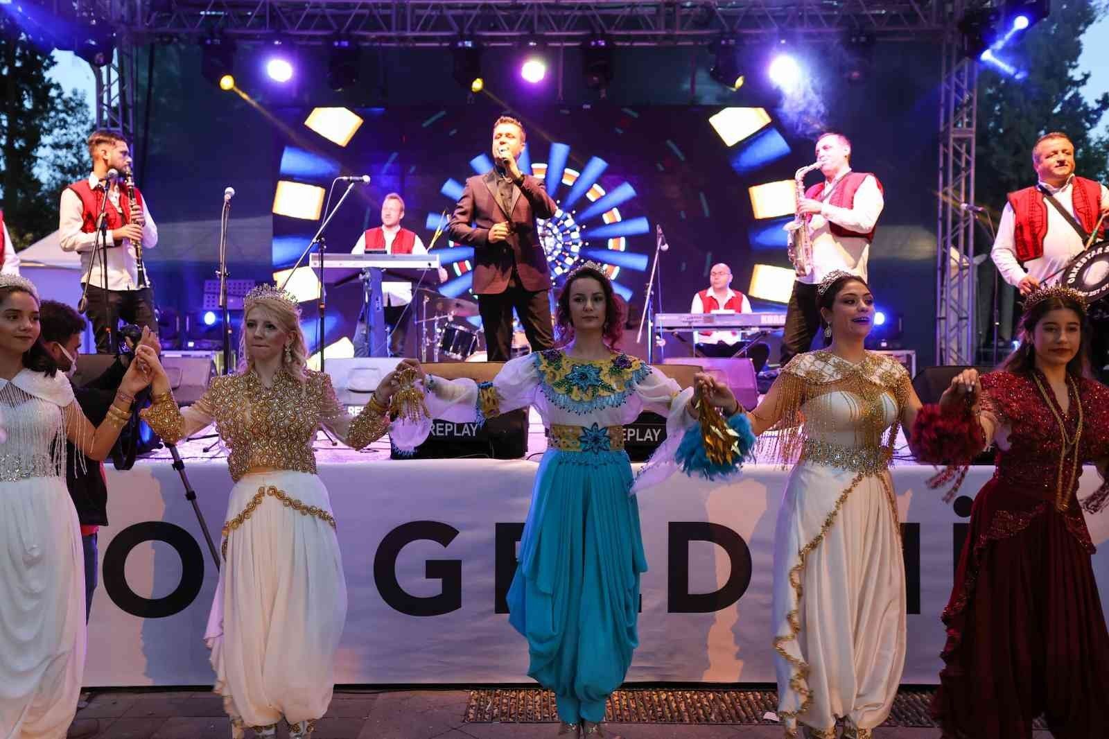 9. Uluslararası Balkan Festivali coşkulu bir final yaptı