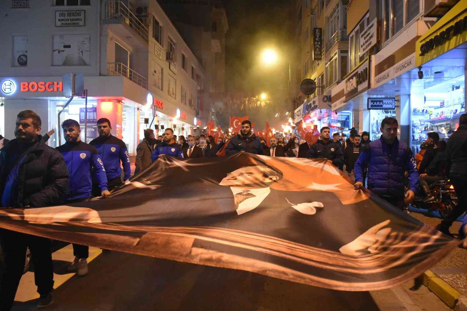 Balıkesir'de fener alayı coşkusu