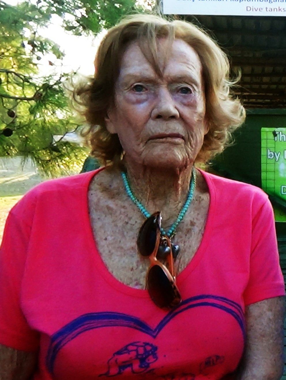 Deniz kaplumbağalarının "annesi" için şükran geçişi