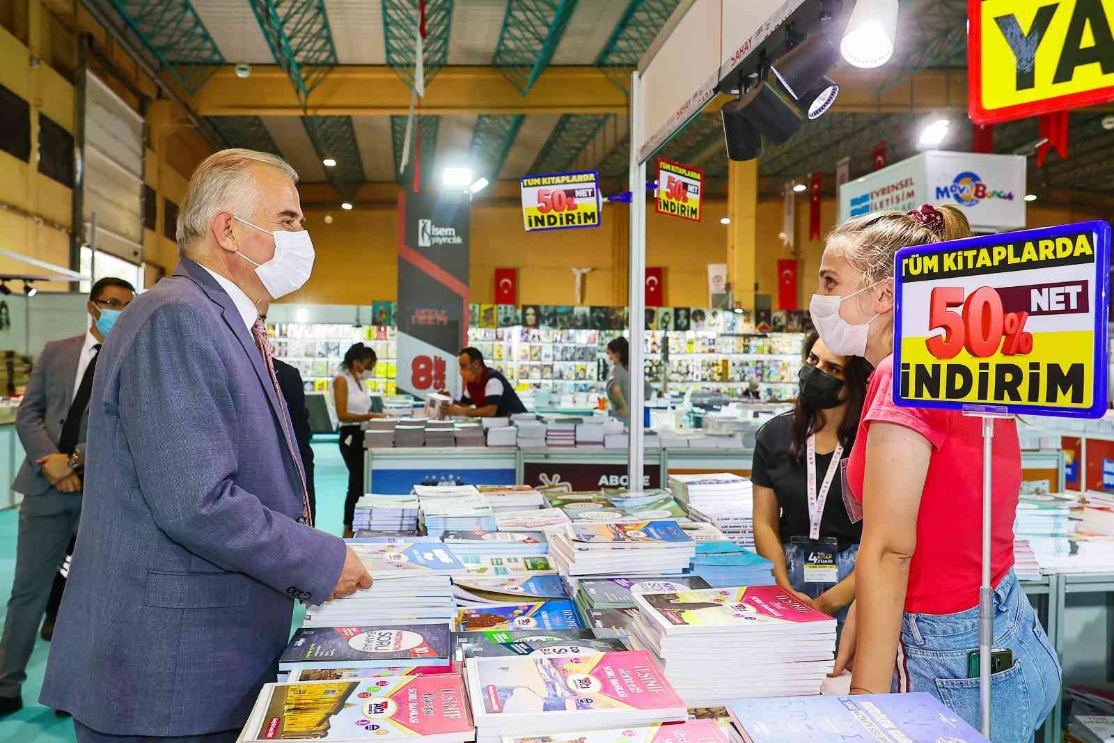 Denizli Büyükşehir Kitap Fuarı, 6 günde 180 bin kişiyi ağırladı