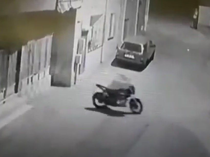 Hayalet hırsız beyaz çarşaf giydi, böyle çaldı