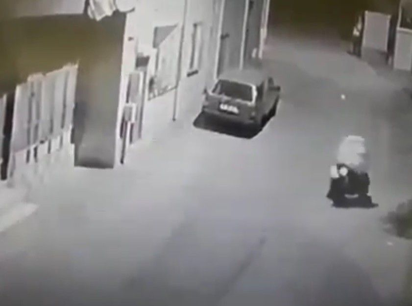 Hayalet hırsız beyaz çarşaf giydi, böyle çaldı