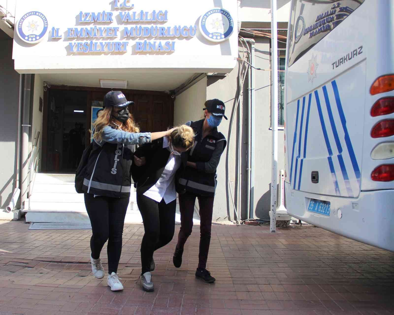 İzmir merkezli çete operasyonunda zanlılar adliyede