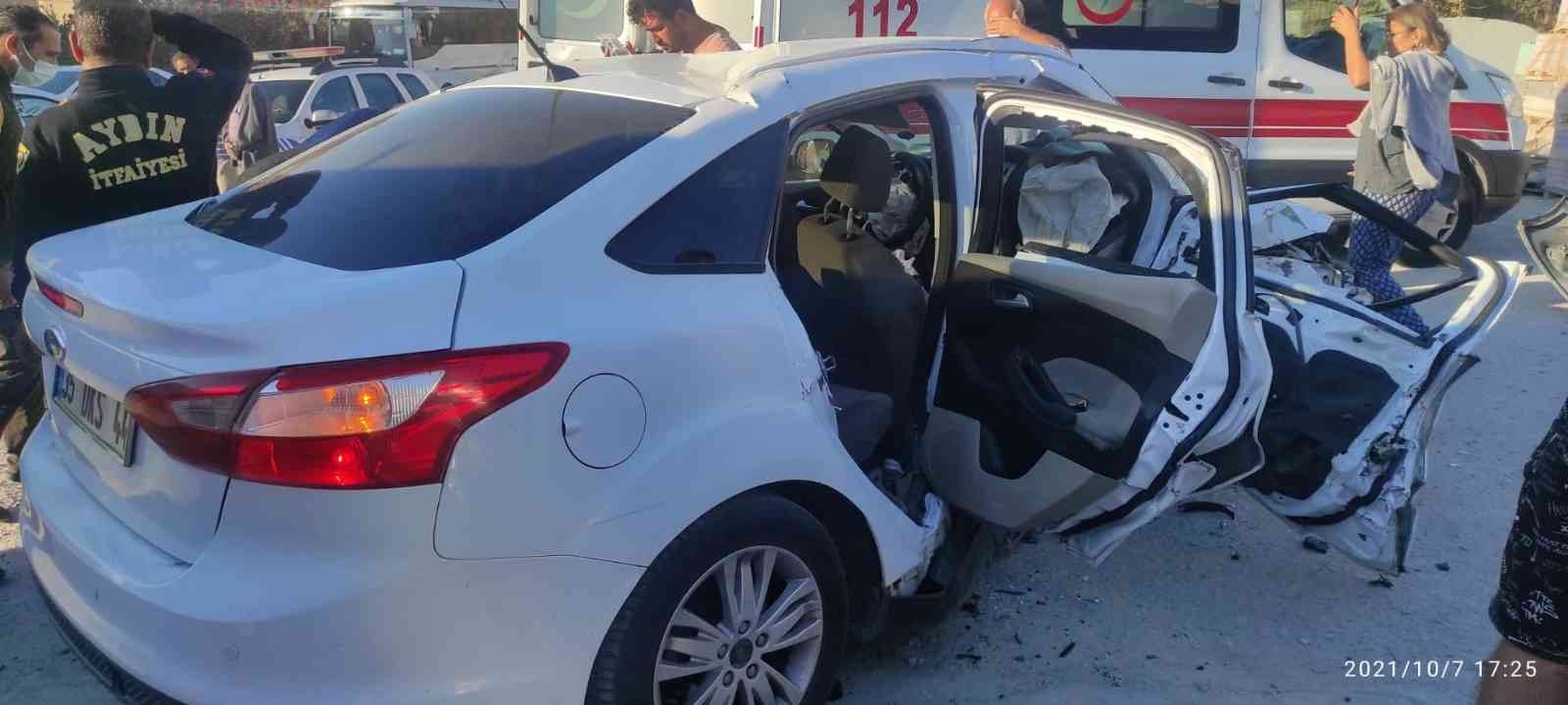Kuşadası'nda trafik kazası: Biri yaya, 4 yaralı