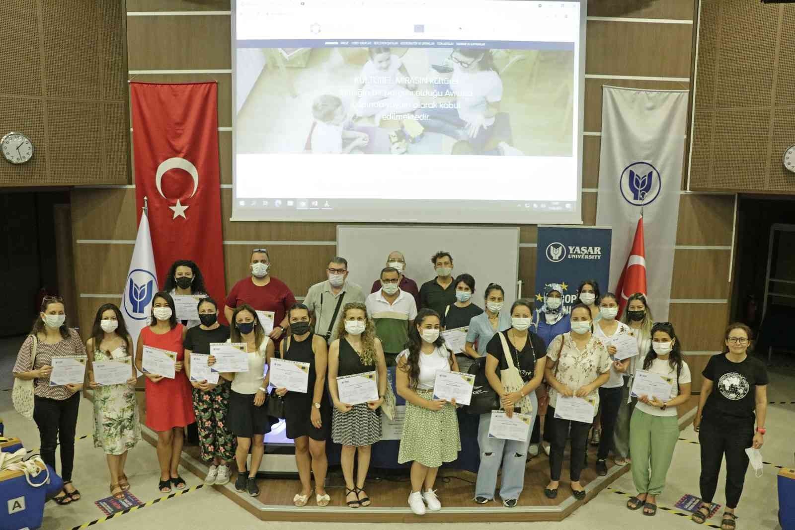 Minik öğrencilerin eğitimine katkı