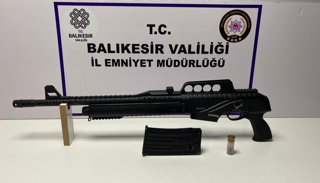 Polisin 'huzur' operasyonlarında Balıkesir'de 211 kişi gözaltına alındı
