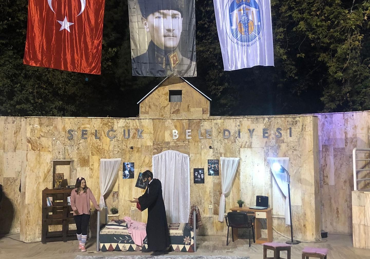 Selçuk'ta sahne çocukların..