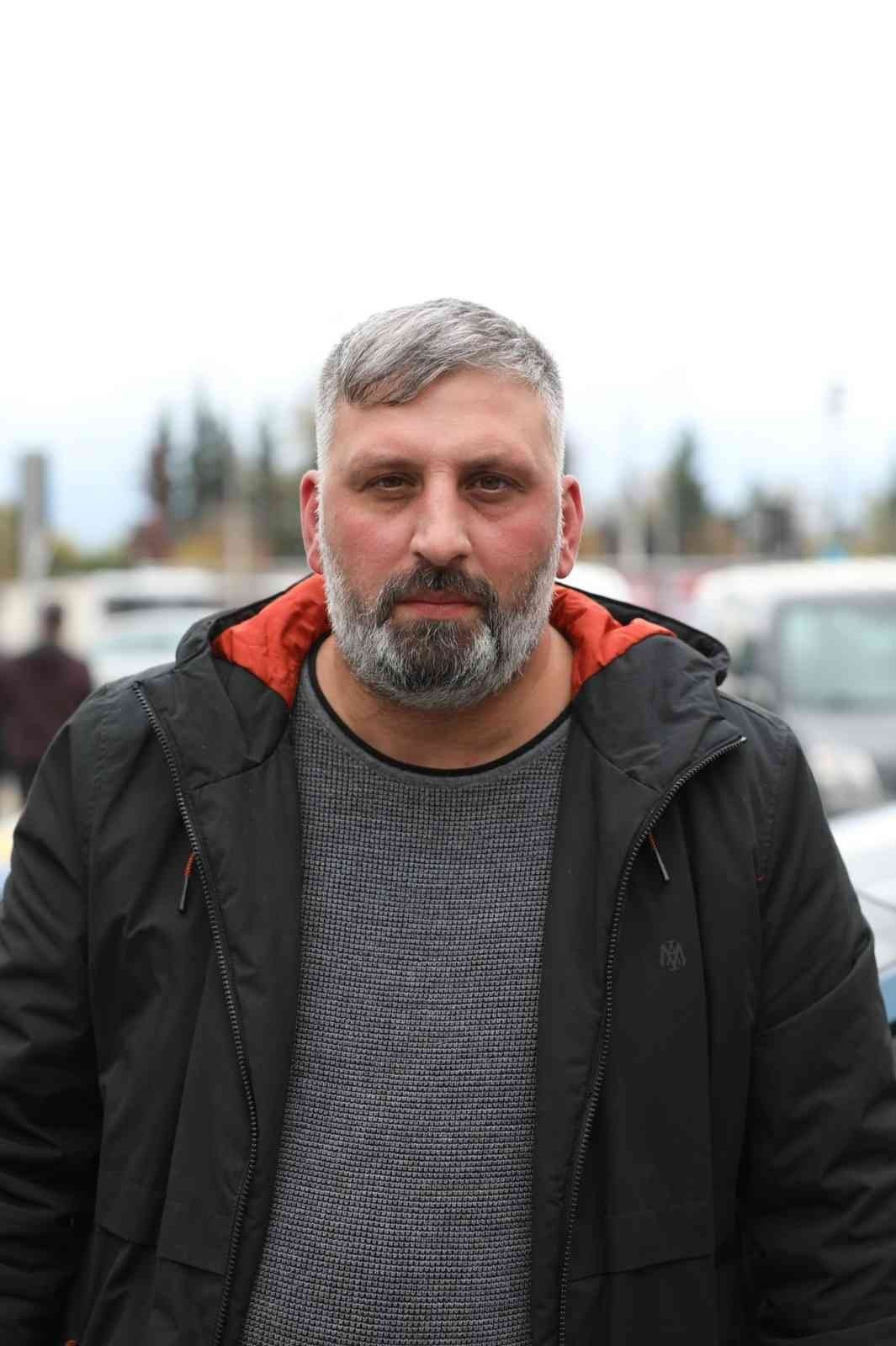 Sevgilisini öldürüp cesedini emniyete götürdü