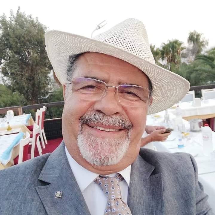 İzmir'in gülen yüzlü avukatı hayatını kaybetti 