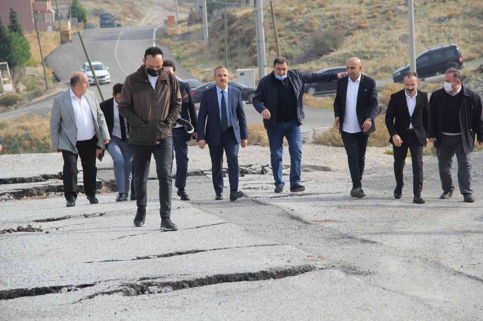 "Harmandalı pimi çekilmiş bombadır"