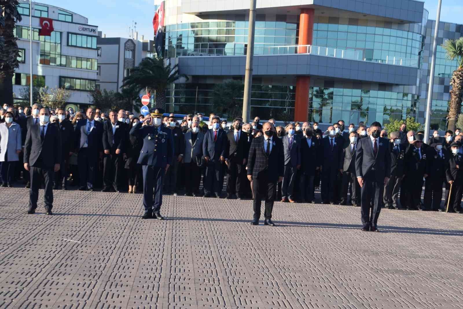 İzmir'de zaman durdu