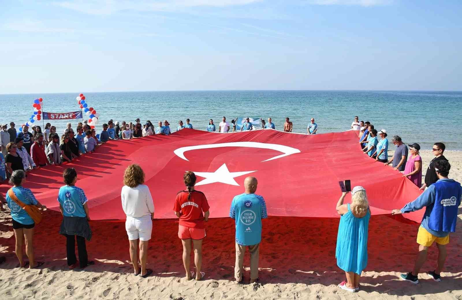 Kuşadası'nda kulaçlar üniversite öğrencileri için atıldı