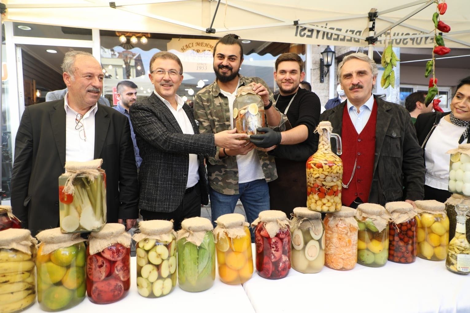 Paranın, altının bile turşusunu kurdular
