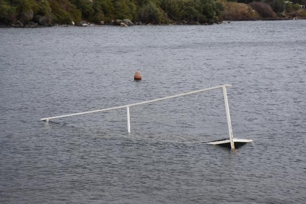 Seferihisar'da 2 tekne alabora oldu