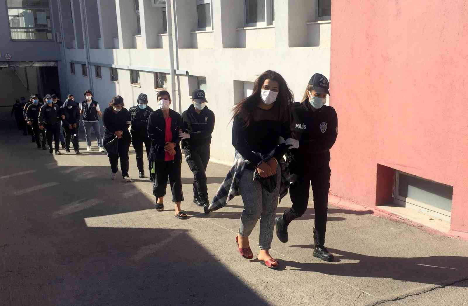 Yakalanan torbacı kadın: Beni güzel çekin