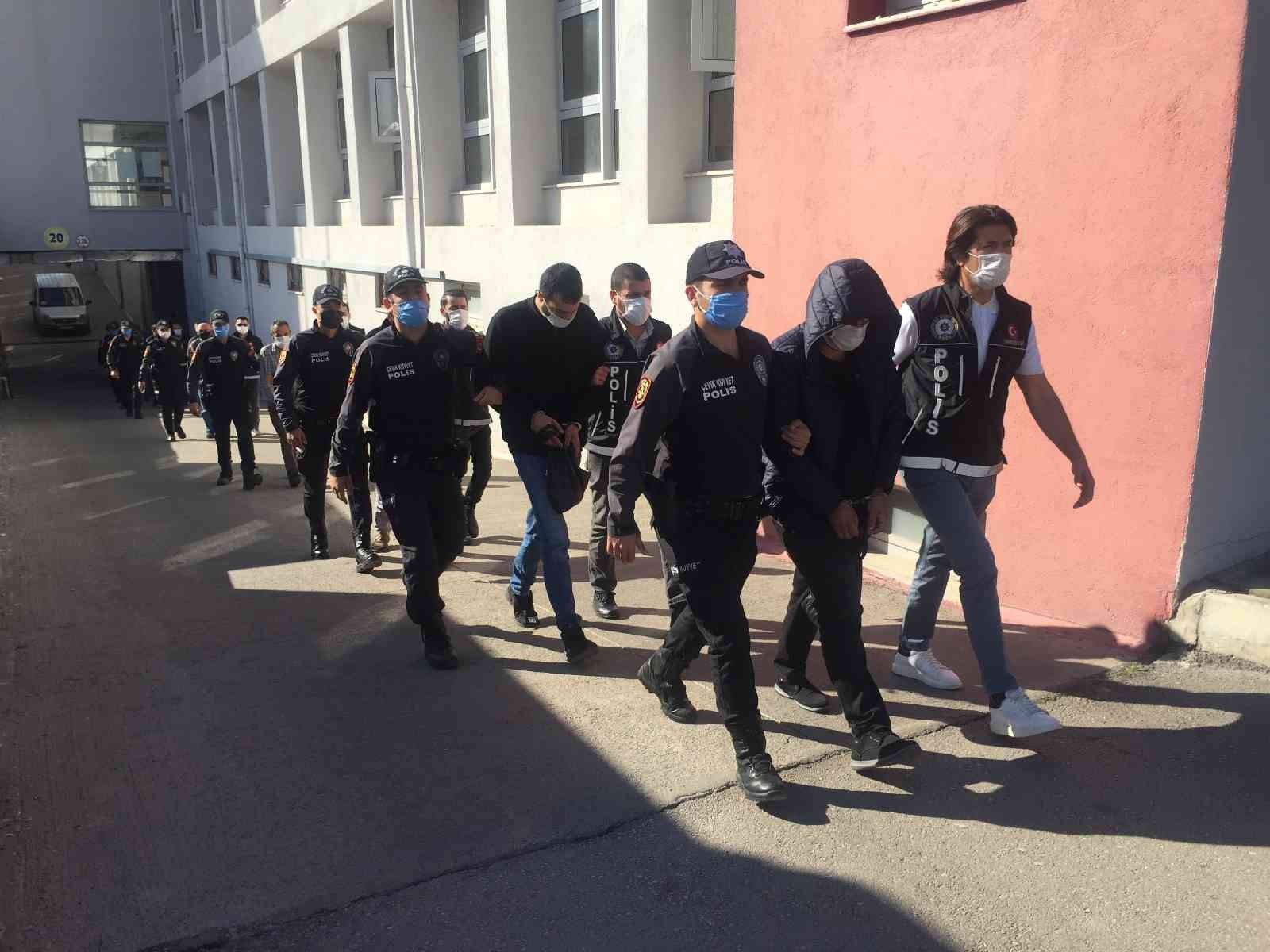 Yakalanan torbacı kadın: Beni güzel çekin