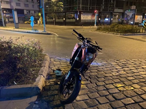 Uygulamadan kaçan alkollü sürücü polise çarptı