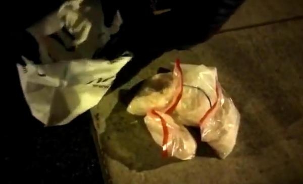 'Alis', otomobildeki 5 kilo uyuşturucuyu buldu 