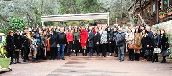 Başkan Çalkaya, aile birlikleri ile eğitimi konuştu