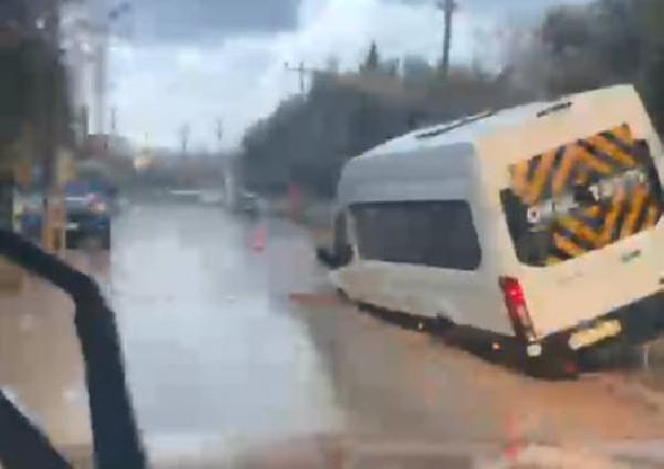 Bodrum'daki fırtınada yelkenli karaya oturdu