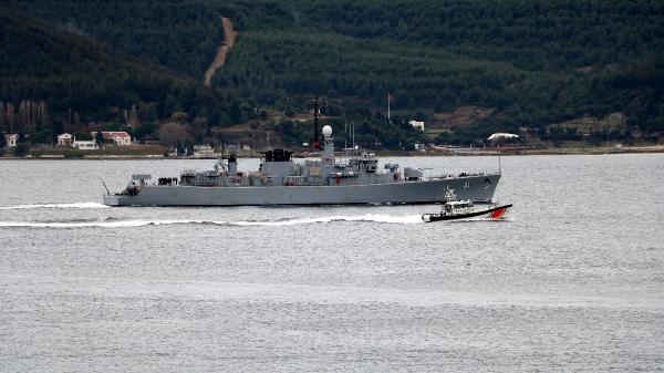 Bulgar savaş gemisi 'Drazki, Çanakkale Boğazı'ndan geçti