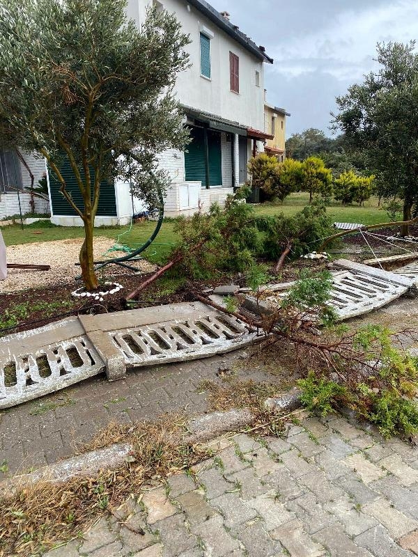 Çeşme'de hortum paniği...