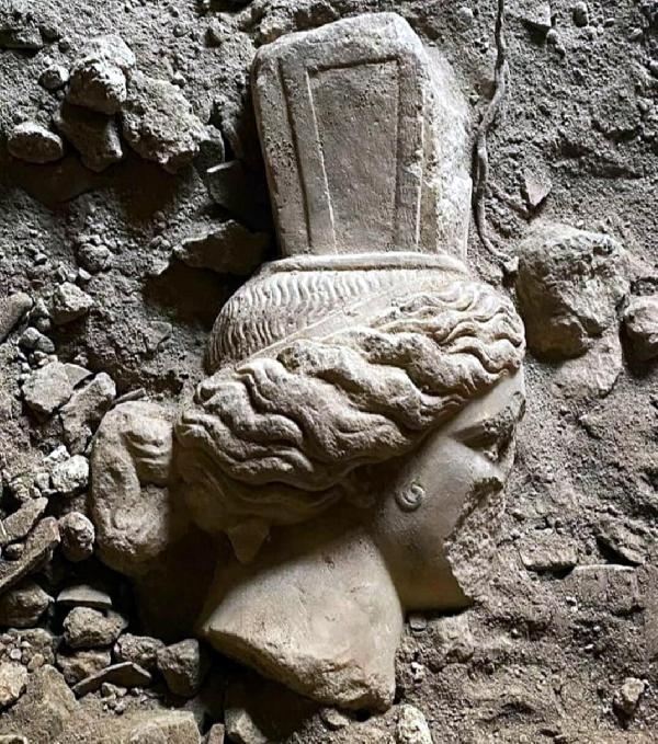 Datça'da 2 bin yıllık mermer heykel başları bulundu