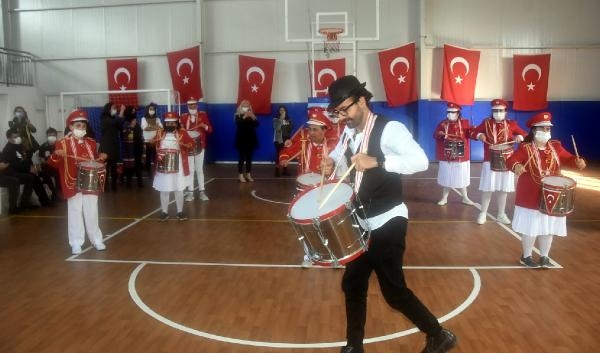 Engelli bireyler sanat şöleninde eğlendi