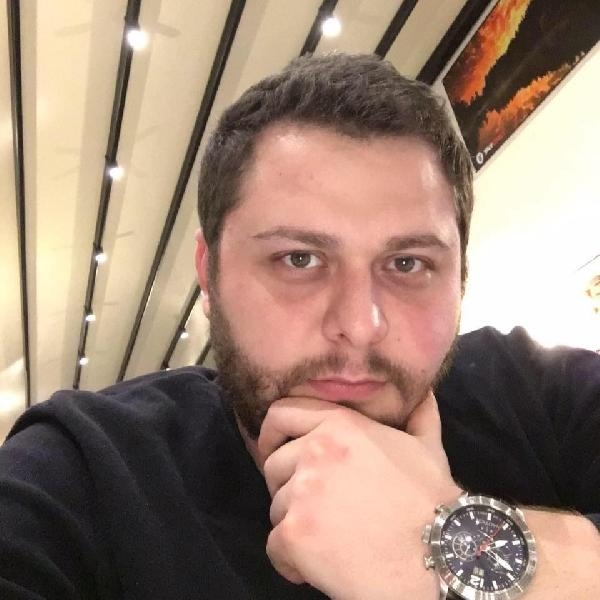 Eski vekilin oğlu koronadan hayatını kaybetti