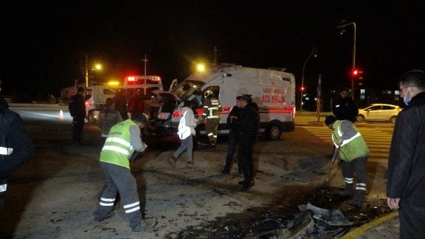 Hasta almaya giderken kaza yaptı: 4 yaralı