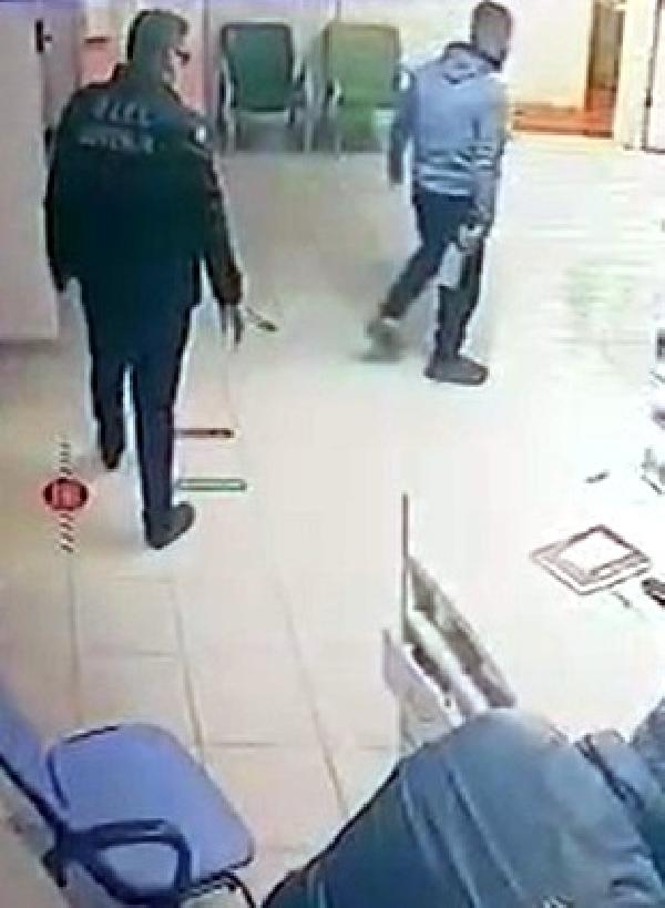 Hastanede satırla dehşet saçtı 