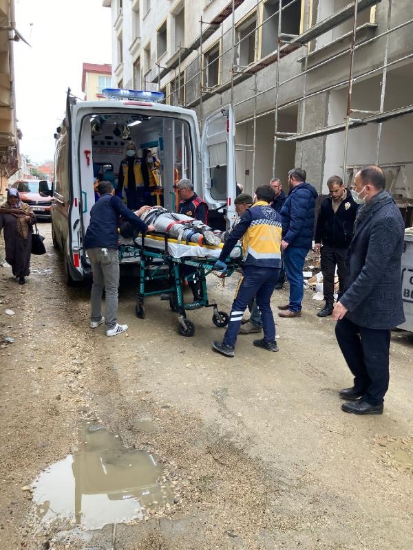 İnşaata kontrole giden şantiye şefi, inşaattan düştü