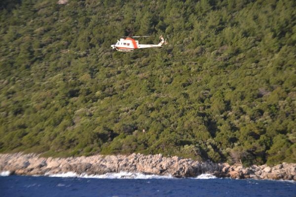 İzmir'de göçmen teknesi battı; 2 kişi öldü