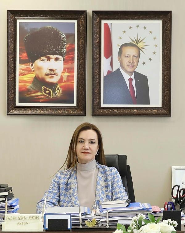 Rektör Hotar: Emeğin ve emekçinin yanındayız