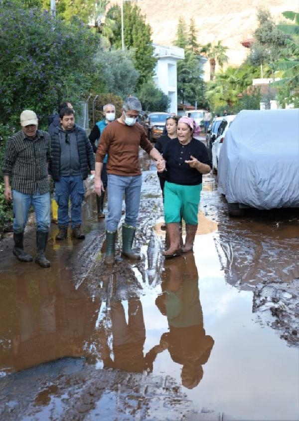 Turistik ilçe çamura battı!