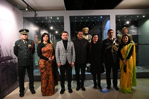 Çanakkale'de Hint taburu askerlerinin mankenleri sergileniyor