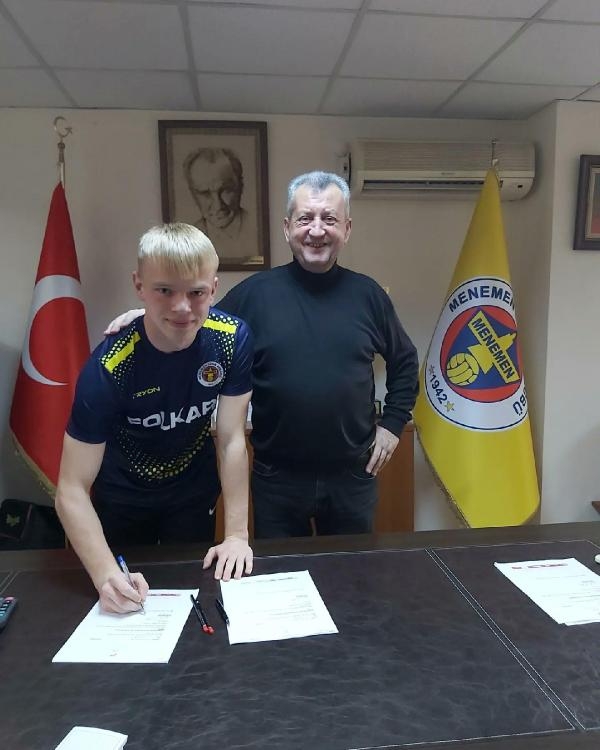 Menemenspor'a taze kan geldi