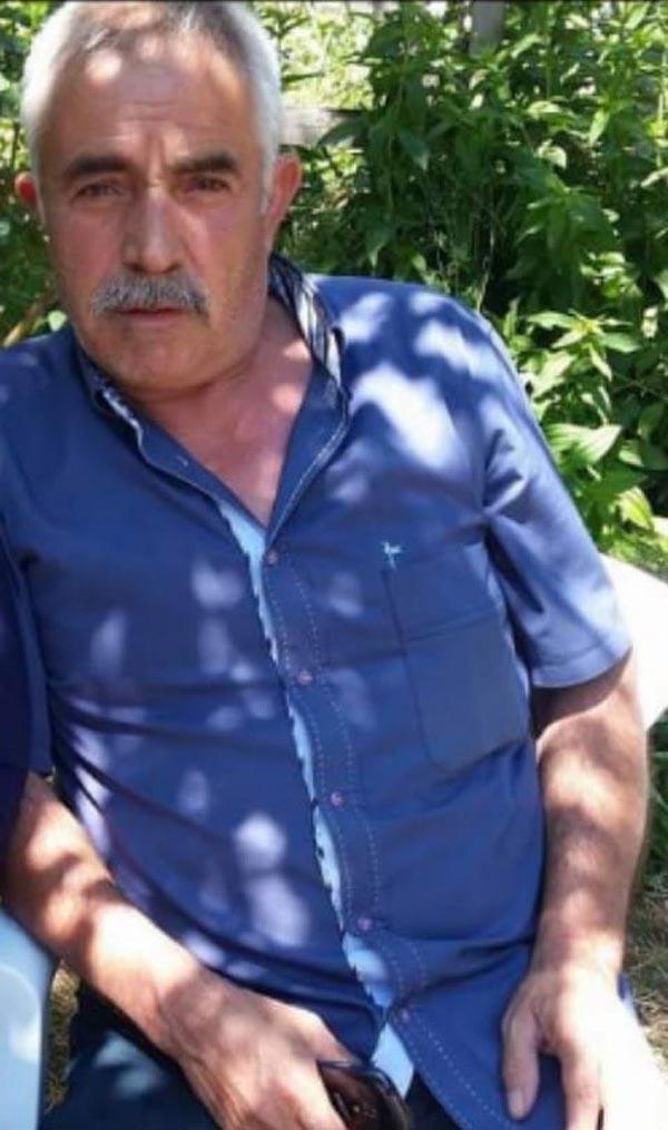 Simit satarken otomobil çarpan seyyar satıcı öldü