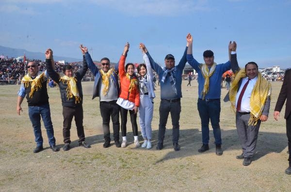 Geleneksel Bozdoğan Deve Güreşleri'ne yoğun ilgi