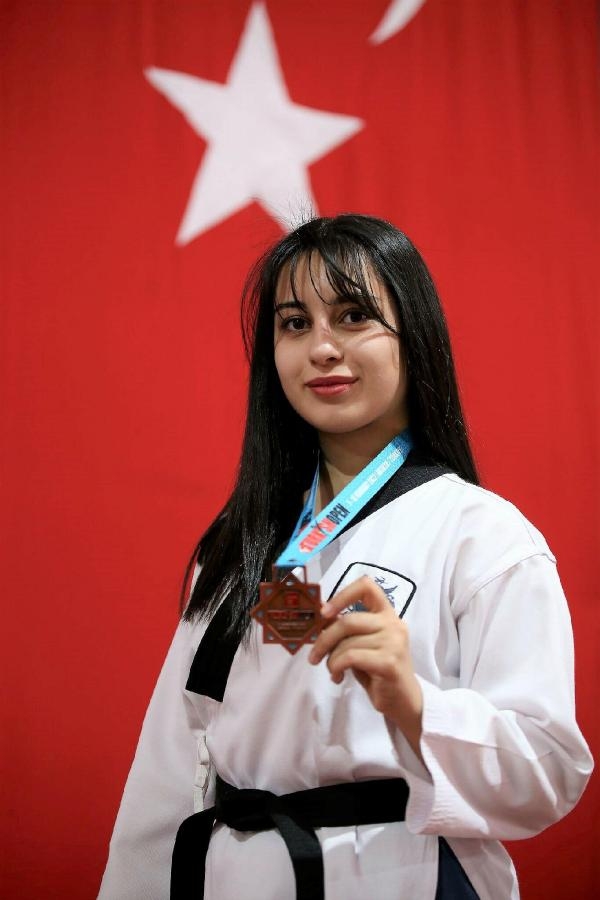 Tekvandoya 'İzmir Ekonomi' damgası