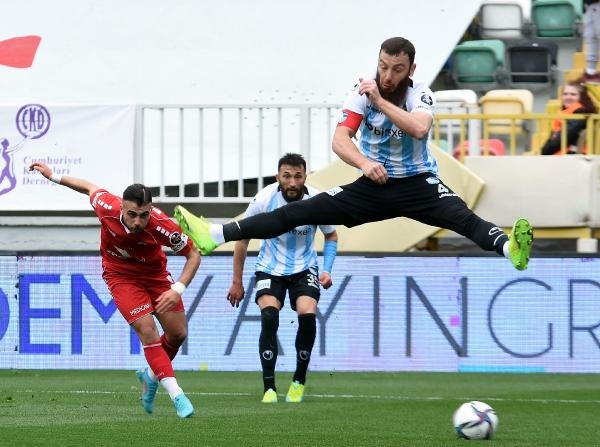 Altınordu'da Şeref ilk 11'e döndü