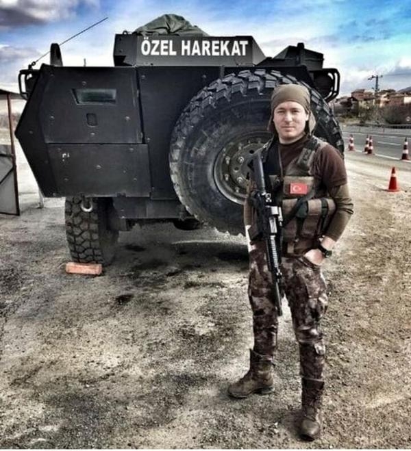 Aydın'a şehit ateşi düştü; polis amcasıyla aynı kaderi paylaştı