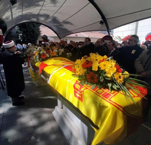 Göztepe'nin efsanesi Fevzi Zemzem son yolculuğuna uğurlandı
