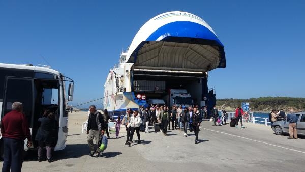 Gökçeadalılar, ulaşımda yaşadıkları sorunların giderilmesini istedi