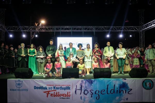Konak'ta kardeşlik rüzgarı estiren festival